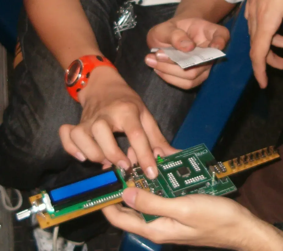 A user with Chronos board and the LCD module
